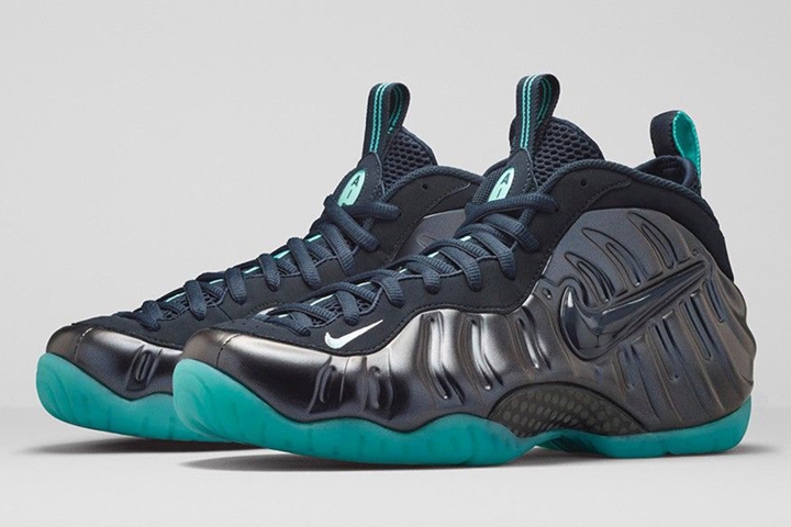 midnight navy foamposite