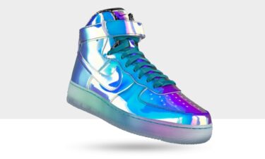 ナイキ iD (NIKE iD)、新作のエア フォース 1 ロー ハイ (AIR FORCE 1 LOW/HIGH)は、光の角度で色が変わるイリディセント (IRIDESCENT)!