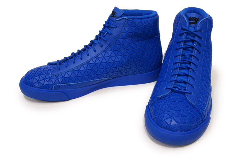 2/28発売！ナイキ (NIKE) ブレーザーミッド メタリック ロイヤルブルー (BLAZER MID METRIC QS ROYAL BLUE/ROYAL BLUE)！