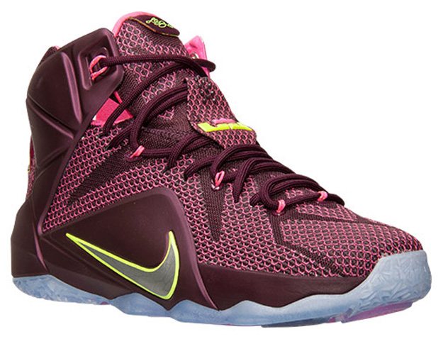 ナイキ (NIKE) レブロン12 ダブル ヘリックス メルロー (LEBRON 12 Double Helix MERLOT)が発売！