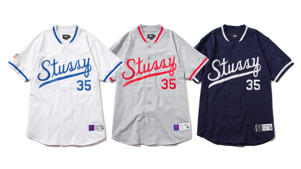 ステューシー (STUSSY)から、ベースボールシャツやフットボールシャツ等のスポーツMIXアイテムが発売！