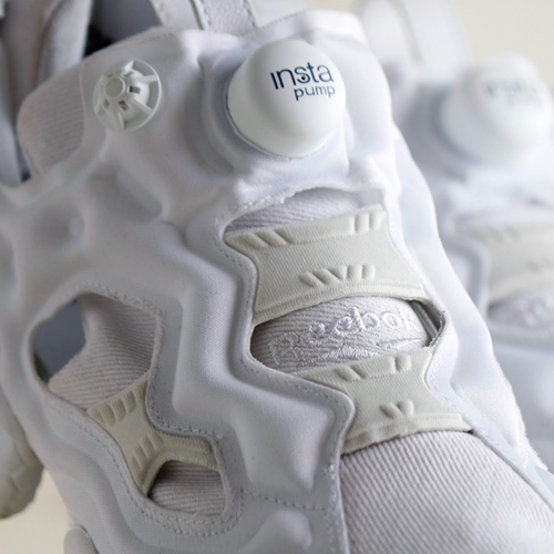 ホワイトデニムモデルのアトモス × リーボック インスタ ポンプ フューリー (atmos × REEBOK INSTA PUMP FURY WHITE DENIM)が近日発売！