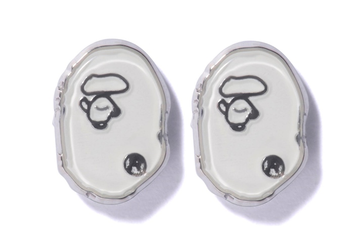 エイプ (A BATHING APE)のオリジナルアクセサリー「APE HEAD ピアス」「STAモチーフリング」が発売中！