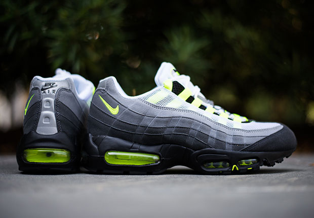 【復刻】世間を巻き込んだナイキ エア マックス 95 (NIKE AIR MAX 95 OG)が7/25発売予定！ [554970-071