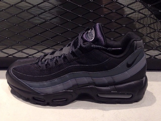 ABC-MART グランドステージ限定！ナイキ エア マックス 95 ブラック (NIKE AIR MAX 95 BLACK/BLACK) [749766-001]