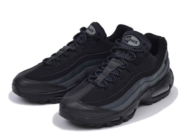 オンライン発売開始！ABC-MART限定！オールブラックのナイキ エア マックス 95 ブラック (NIKE AIR MAX 95 BLACK/BLACK) [749766-001]