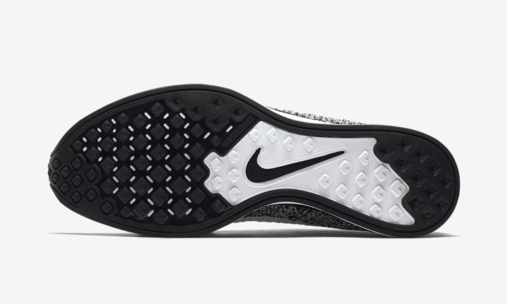 7/3発売予定！ナイキ フライニットレーサー オレオ (NIKE FLYKNIT RACER 2.0 OREO) [526628-012]