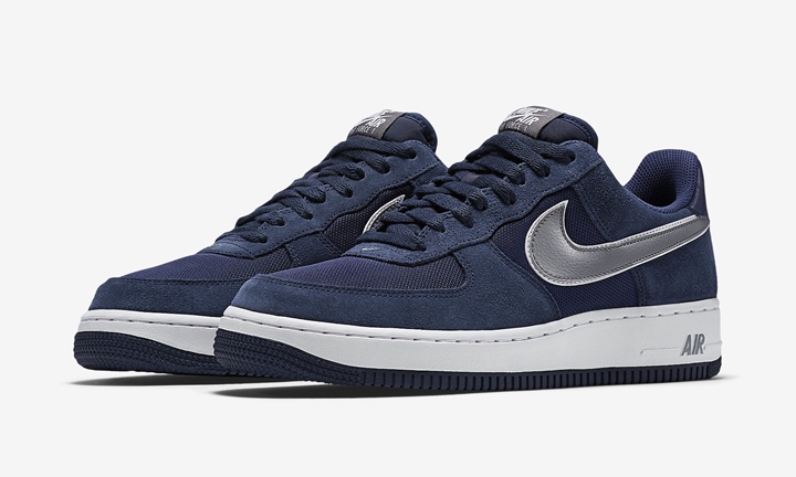 海外展開中！ネイビースウェードのナイキ エア フォース 1 (NIKE AIR FORCE 1) [488298-433]