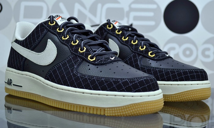 2015年ホリデーモデル！ナイキ エア フォース 1 ブラック (NIKE AIR FORCE 1 BLACK 2015 HOLIDAY) [488298-095]