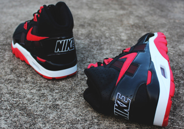 nike air trainer sc bred