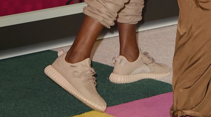 速報】12/29にadidas Originals YEEZY 350 BOOST LOW ニューカラー