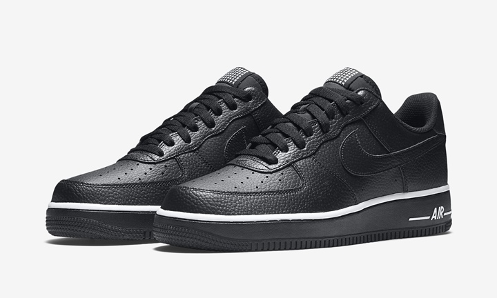 海外展開！星がヒールとシュータンに散りばめられたナイキ エア フォース 1 ロー “ブラック” (NIKE AIR FORCE 1 LOW “Black”) [820266-001]