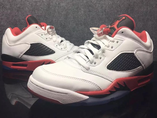 3/12発売予定！ナイキ エア ジョーダン 5 ロー ホワイト/ファイヤーレッド (NIKE AIR JORDAN V LOW White/Fire Red)  [819171-101]