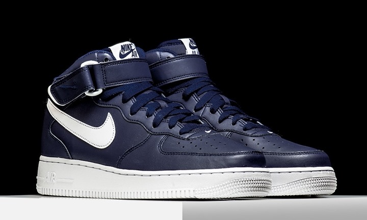 NYヤンキース カラーの様なナイキ エア フォース 1 ミッド “ミッドナイトネイビー” (NIKE AIR FORCE 1 MID “MIDNIGHT NAVY”) [315123-407]