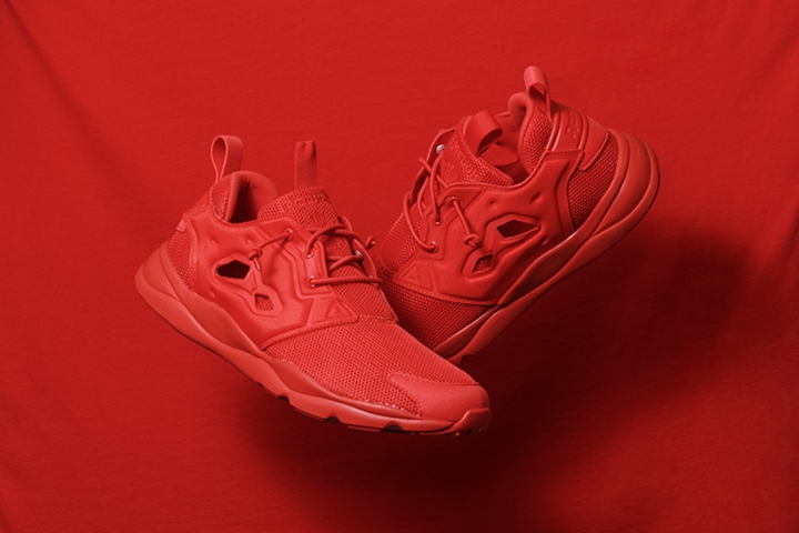 海外展開！”ALL RED” REEBOK FURYLITE (リーボック フューリーライト “オールレッド”) [AR2576]