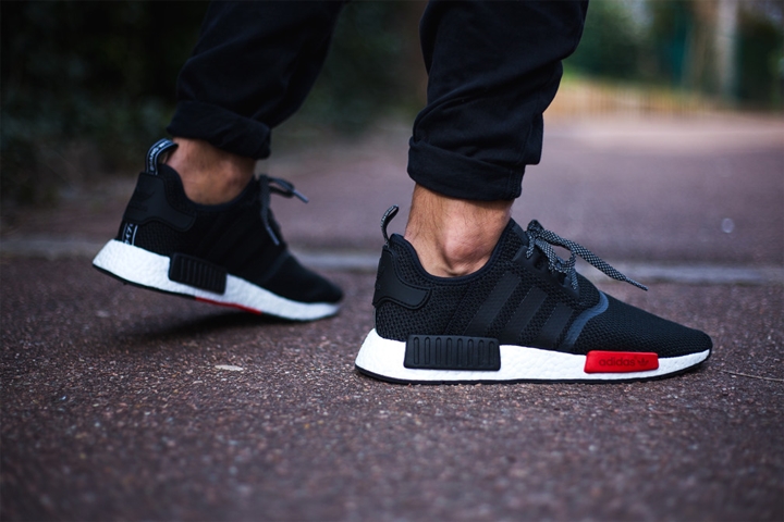 【アップデート】フットロッカー × アディダス エヌ エム ディー アール ワン パック (Foot Locker adidas NMD_R1 Pack) [AQ4498]