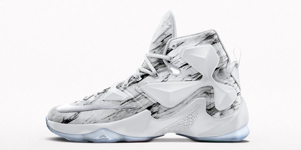 マーブルの様なミネラル コレクション グラフィックが選択可能！NIKE iD レブロン 13！(ナイキ LEBRON XIII)