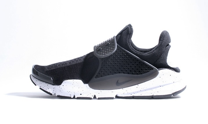 2016年 夏モデル！ナイキ ソックダート SE ブラック/ホワイﾄが4月上旬発売！ (NIKE SOCK DART SE 2016 SUMMER Black/White) [833124-001]