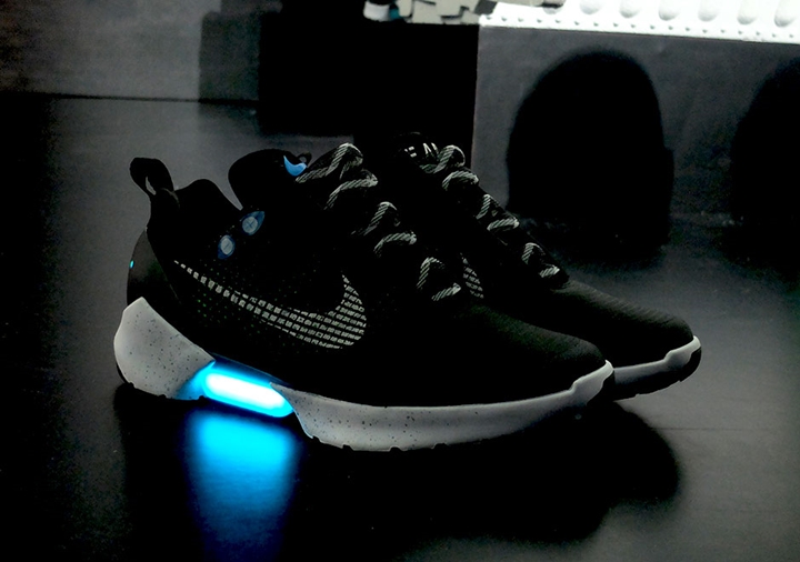 NIKEからエア マグの様に自動で紐を締めるスニーカー「HyperAdapt 1.0」が年内発売予定！ (ナイキ ハイパー アダプト)