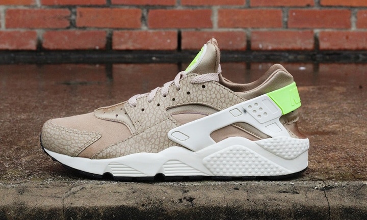 海外5/20発売予定！ナイキ エアハ ラチ ラン プレミアム QS "デザートカモ" (NIKE AIR HUARACHE RUN PREMIUM QS "Desert Camo") [704830-203]