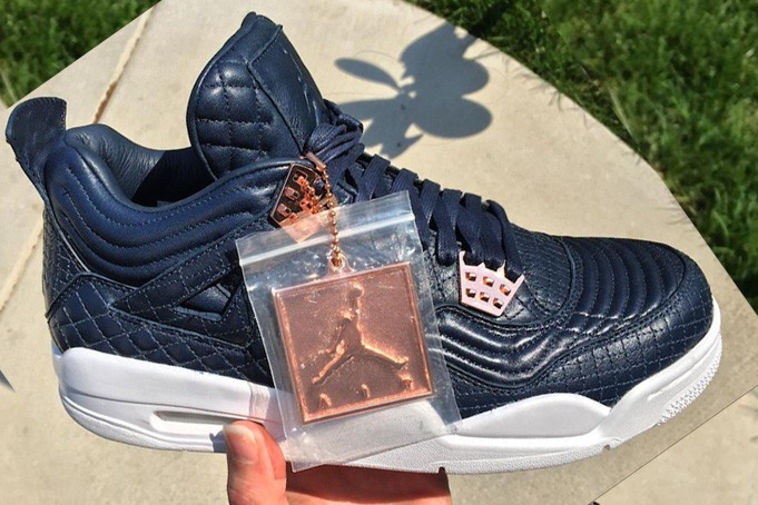 【2016年 秋頃発売予定】ナイキ エア ジョーダン 4 プレミアム "オブシディアン" (NIKE AIR JORDAN 4 PREMIUM “Obsidian”) [819139-402]