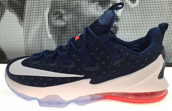 ナイキ レブロン 13 ロー “ユーエスエー” (NIKE LEBRON XIII LOW “USA”) [831925-416]