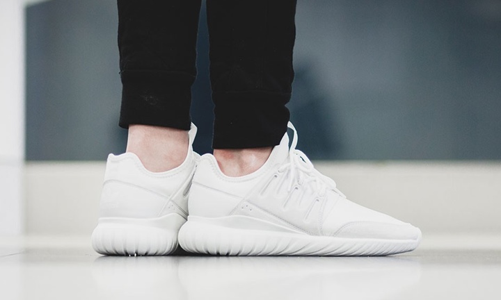 新色”クリスタル ホワイト”カラーのアディダス オリジナルス チュブラー ラジアルが海外展開！ (adidas Originals TUBULAR RADIAL “Crystal White”) [AQ6722]