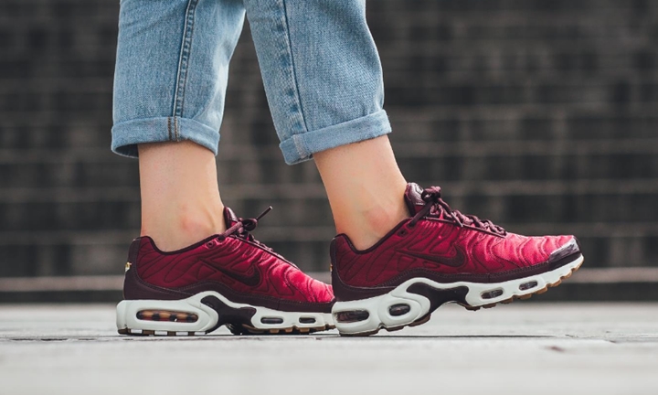 nike air max plus maroon