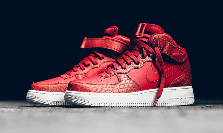 海外展開！パイソンパターンのナイキ エア フォース 1 ミッド "ブラック/ジムレッド" (NIKE AIR FORCE 1 MID Python "Black/Gym Red")