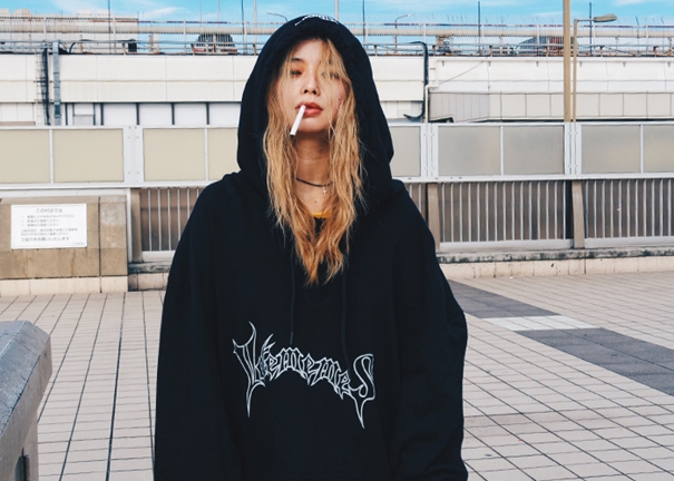 “VETEMENTS (ヴェトモン)”がパロディーを公認した最注目新鋭ブランド“VETEMEMES (ヴェトミームス)”がNUBIAN 原宿店にて12/3発売！