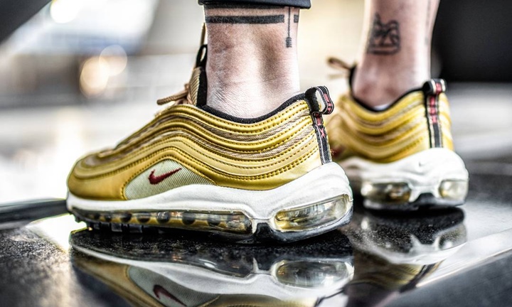 4/20発売予定！ナイキ エア マックス 97 OG QS “メタリック ゴールド” (NIKE AIR MAX 97 OG QS “Metallic Gold”) [884421-700]