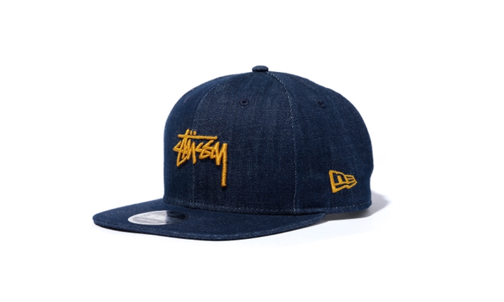 STUSSY × New Era 別注！インディゴブルーのデニム地にオリジナルストックを厚盛り刺繍したボールキャップが発売中！ (ステューシー)