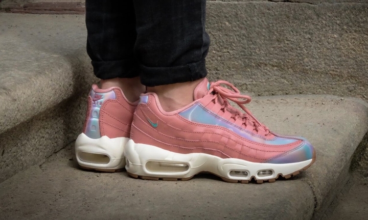 ナイキ ウィメンズ エア マックス 95 SE “レッド スターダスト” (NIKE WMNS AIR MAX 95 SE “Red Stardust”) [918413-600]