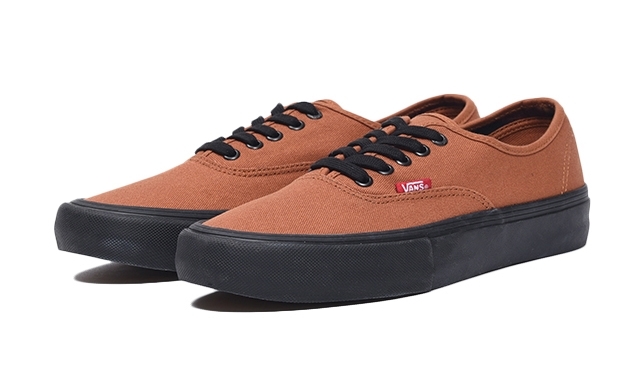 VANS AUTHENTIC PRO “DAKOTA ROCHE” (バンズ オーセンティック プロ “ダコタ・ローチェ”)