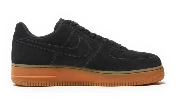 2017年 ホリデーモデル！ナイキ エア フォース 1 07 LV8 ロー スエード “ブラック/ガム” (NIKE AIR FORCE 1 07 LV8 LOW SUEDE “Black/Gum” 2017 HOLIDAY) [AA1117-001]