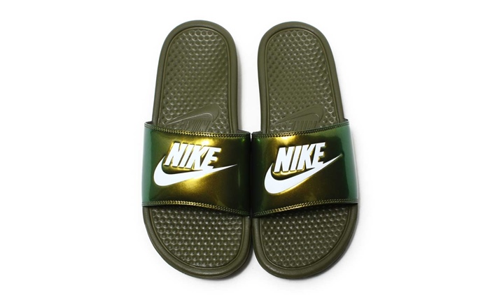 2017年 ホリデーモデル！玉虫色ストラップのナイキ ベナッシ JUST DO IT プリント (NIKE BENASSI JDI PRINT “Medium Olive” 2017 HOLIDAY) [631261-200]