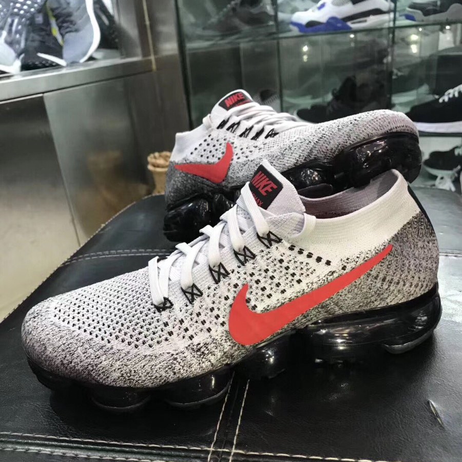 【リーク】オレンジスウッシュのナイキ エア ヴェイパーマックス (NIKE AIR VAPORMAX “White/Grey/Orange”)