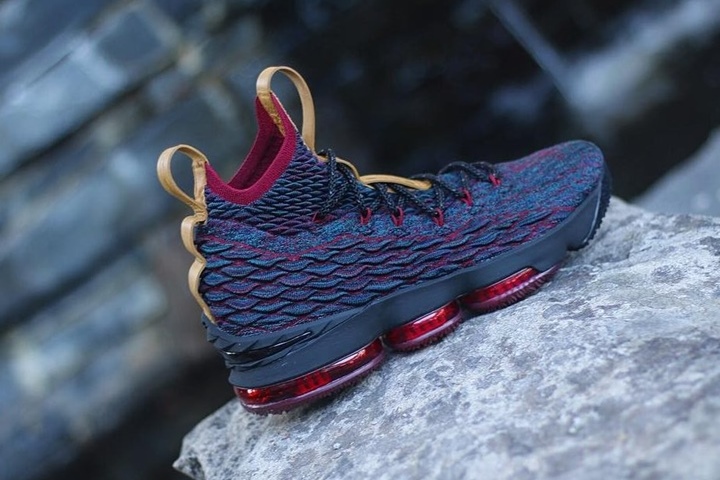 ナイキ レブロン 15 “キャブス” (NIKE LEBRON 15 “Cavs”)