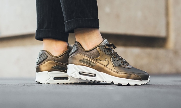 ナイキ ウィメンズ エア マックス 90 プレミアム “メタリック フィールド” (NIKE WMNS AIR MAX 90 PREMIUM “Metallic Field”) [896497-901]