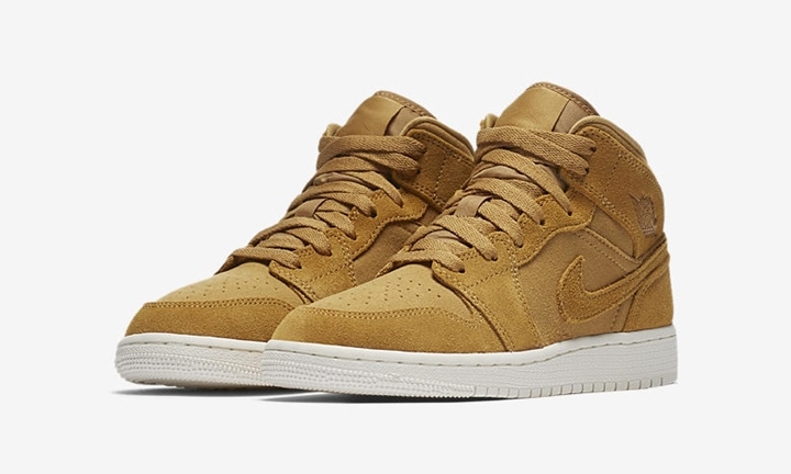 【オフィシャルイメージ】ナイキ GS エア ジョーダン 1 レトロ ミッド “ゴールデン ハーベスト” (NIKE GS AIR JORDAN 1 RETRO MID “Golden Harvest”) [554725-725]