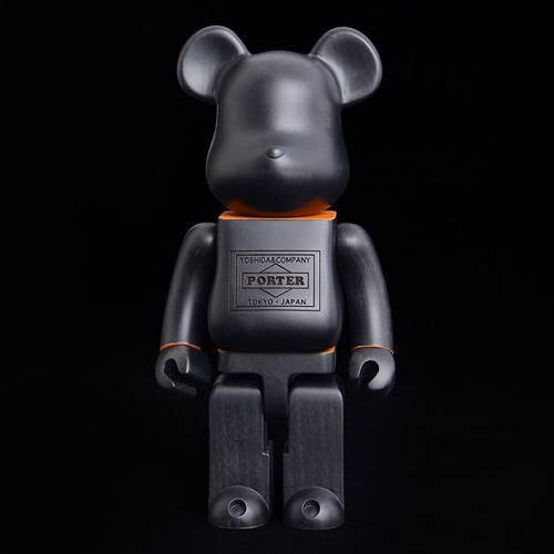 クリスマススペシャル BE@RBRICK！カリモク × ベアブリック × ポーターが12/1発売 (PORTER)