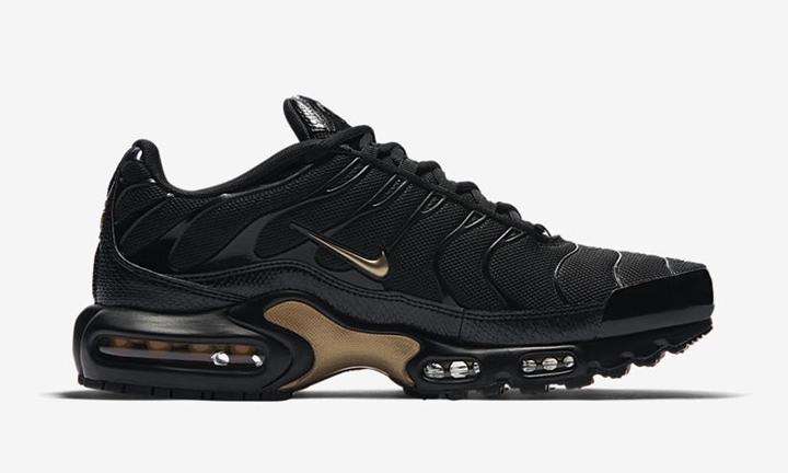 nike air max plus tn black gold