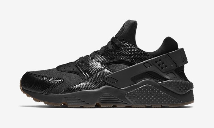 nike air huarache black elemental gold