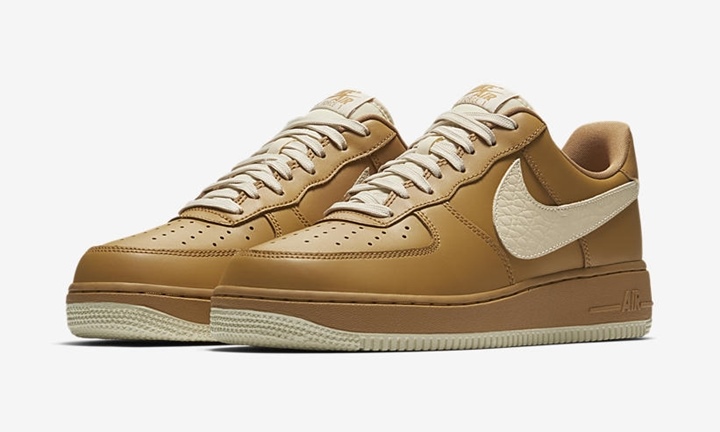 クロコスウッシュのナイキ エア フォース 1 07 ロー “エレメンタル ゴールド” (NIKE AIR FORCE 1 07 LOW “Elemental Gold”) [823511-703]