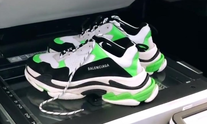 Mr.Porter 限定！BALENCIAGA Triple-s 2018 S/S “Green”が1/22発売予定 (バレンシアガ トリプル ソール 2018年 春夏モデル)