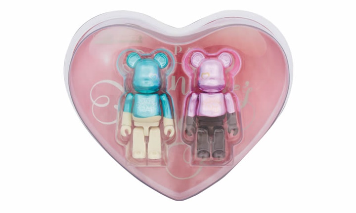 ホワイトチョコとミルクチョコをイメージしたバレンタイン仕様のベアブリック 2モデルが発売 (BE@RBRICK VALENTINE)