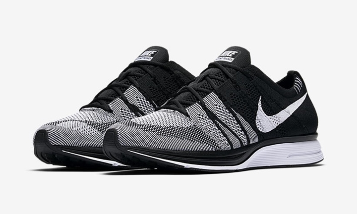 nike flyknit trainer oreo