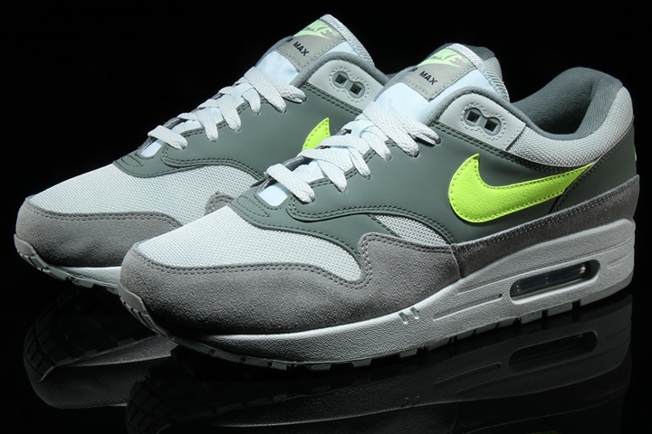 nike air max 1 mica green volt