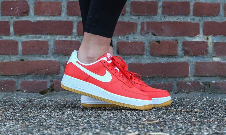 ナイキ ウィメンズ エア フォース 1 07 ロー プレミアム “ハバネロ レッド/ホワイト” (NIKE WMNS AIR FORCE 1 07 LOW PREMIUM “Habanero Red/White”) [896185-601]