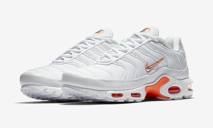 【オフィシャルイメージ】ナイキ エア マックス プラス “ホワイト/トータル オレンジ” (NIKE AIR MAX PLUS “White/Total Orange”) [AO9564-100]